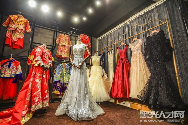 靖江爱丽丝国际婚纱摄影企业相册