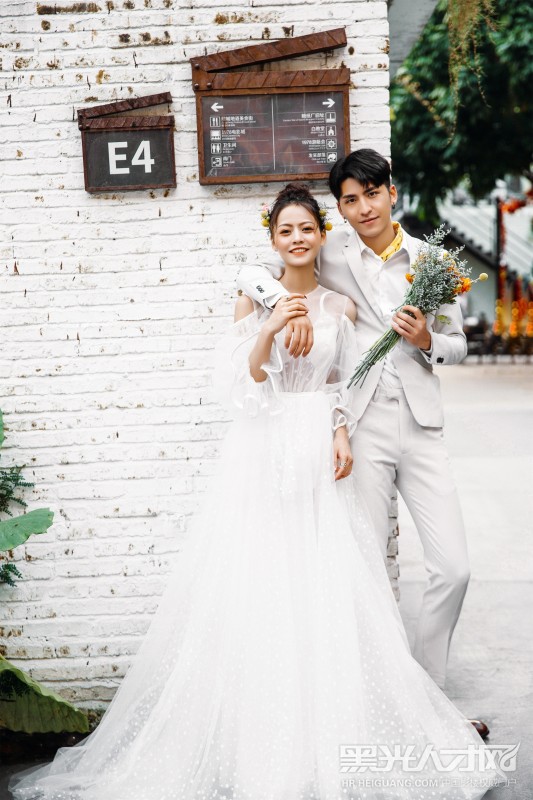 广州市大夫人婚纱摄影有限公司企业相册